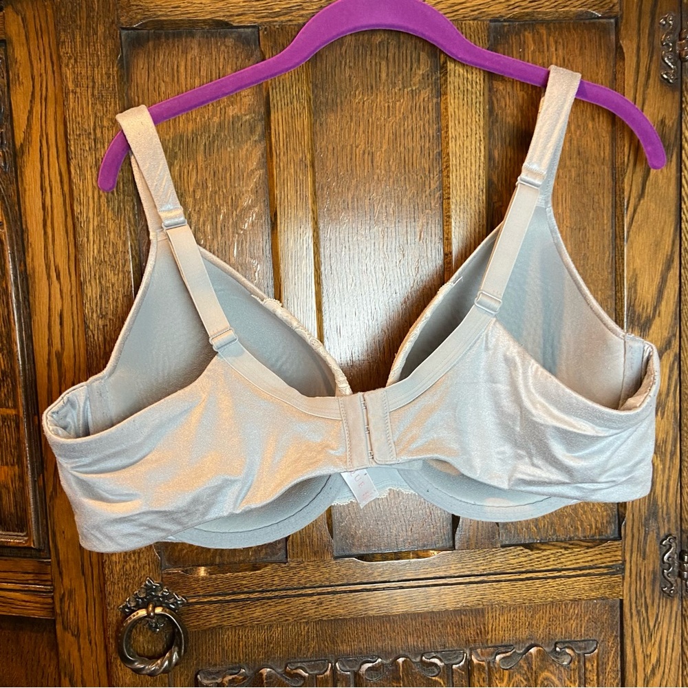 Lightly Lined Full Coverage Cacique 44 C - image 4